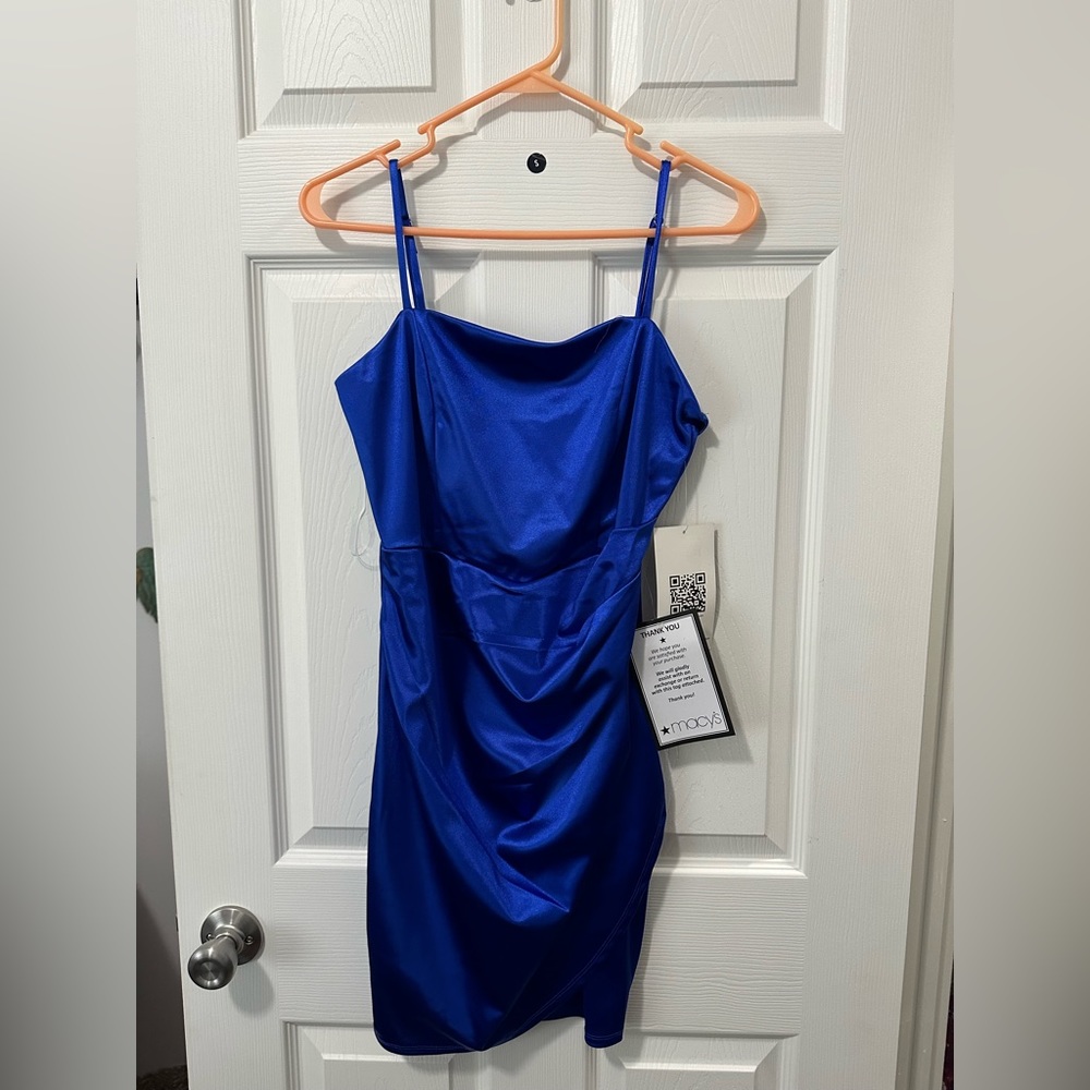 Women’s cobalt blue homecoming dress. Never worn. Tags still on dress.